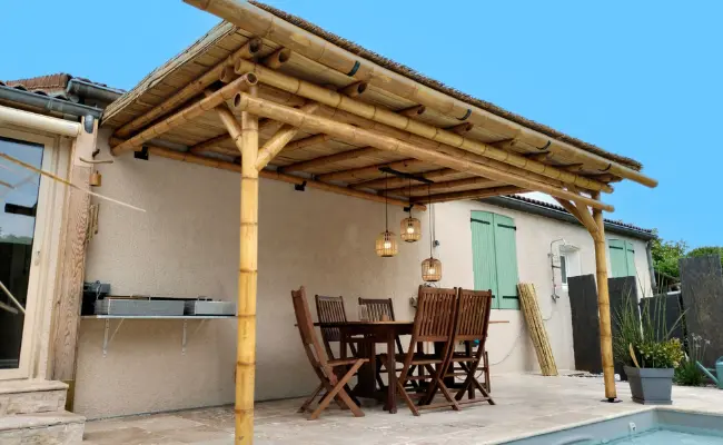 pergola pool house en bambou