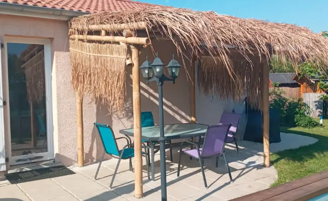 pergola autoportée couverture naturel